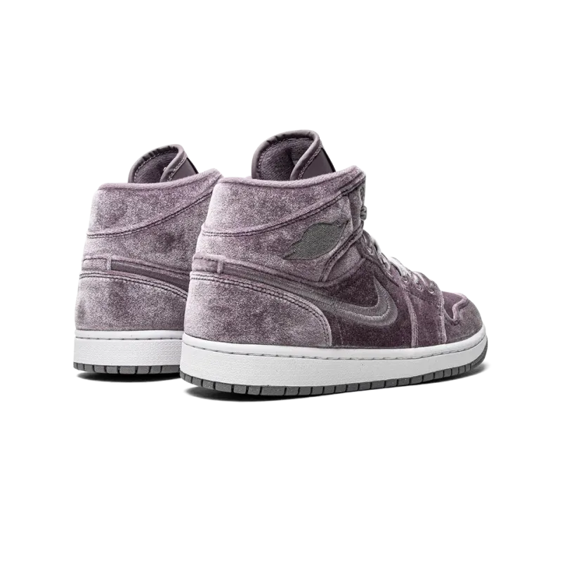 Jordan AIR JORDAN 1 MID SE WMNS Purple Velvet Womens