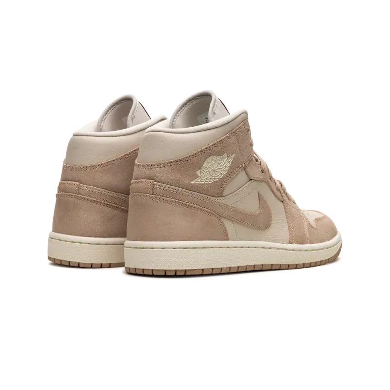 Jordan AIR JORDAN 1 MID SE WMNS Legend Light Brown Womens