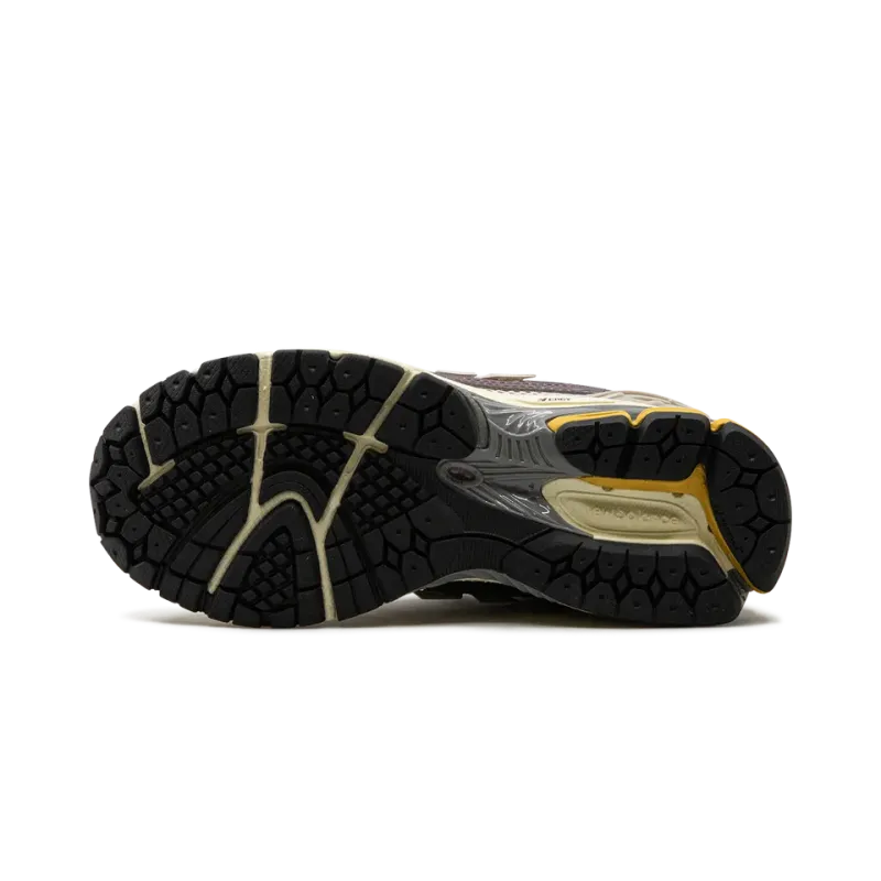 New Balance 1906R LICORICE Mens