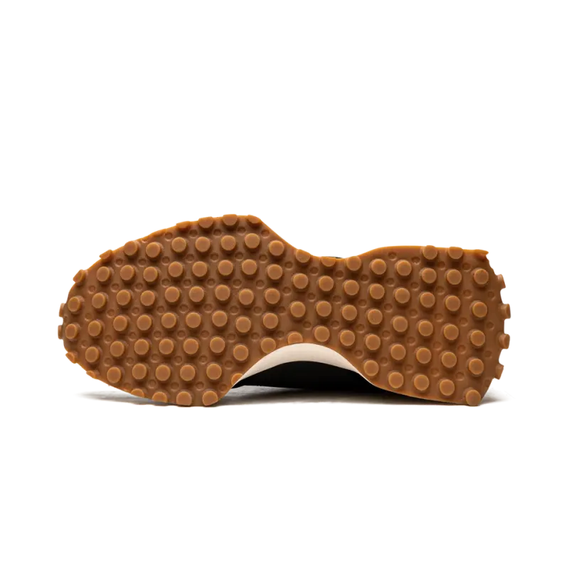 New Balance 327 WMNS Black / Gum Womens