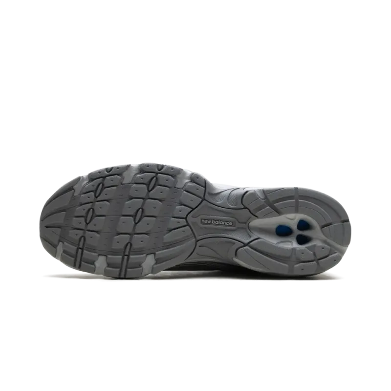 New Balance 530 Silver Metallic Raincloud Polka Dots Mens