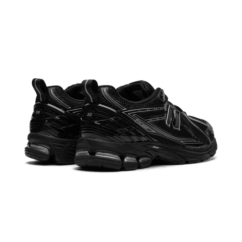 New Balance 1906R Black / Silver Mens