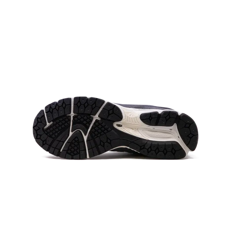 New Balance 2002R Magnet Mens