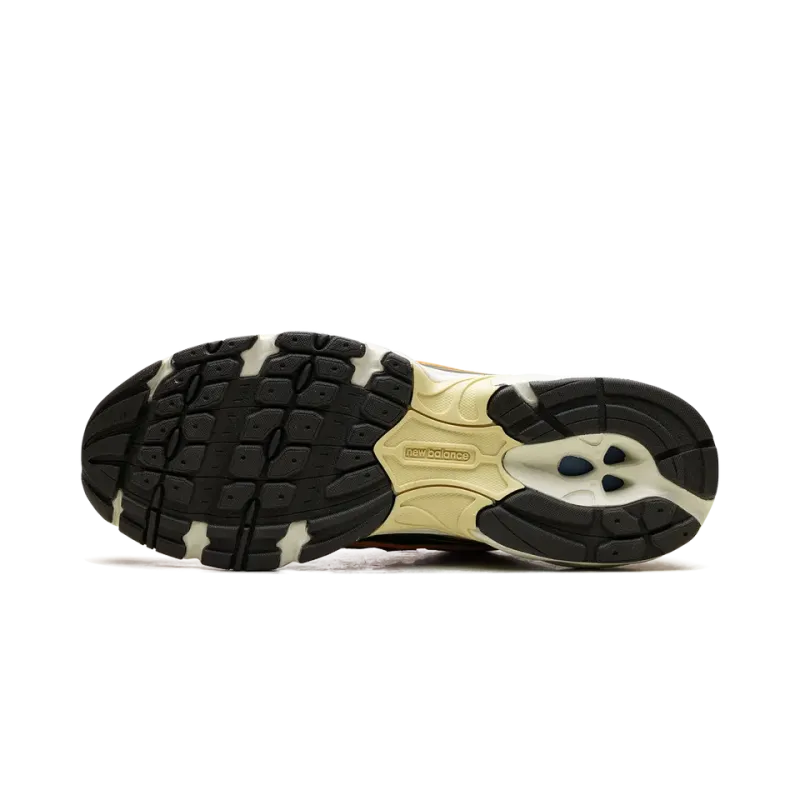 New Balance 740 Concepts - Saignée Mens