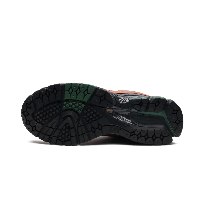 New Balance 2002R The Hiker Mens