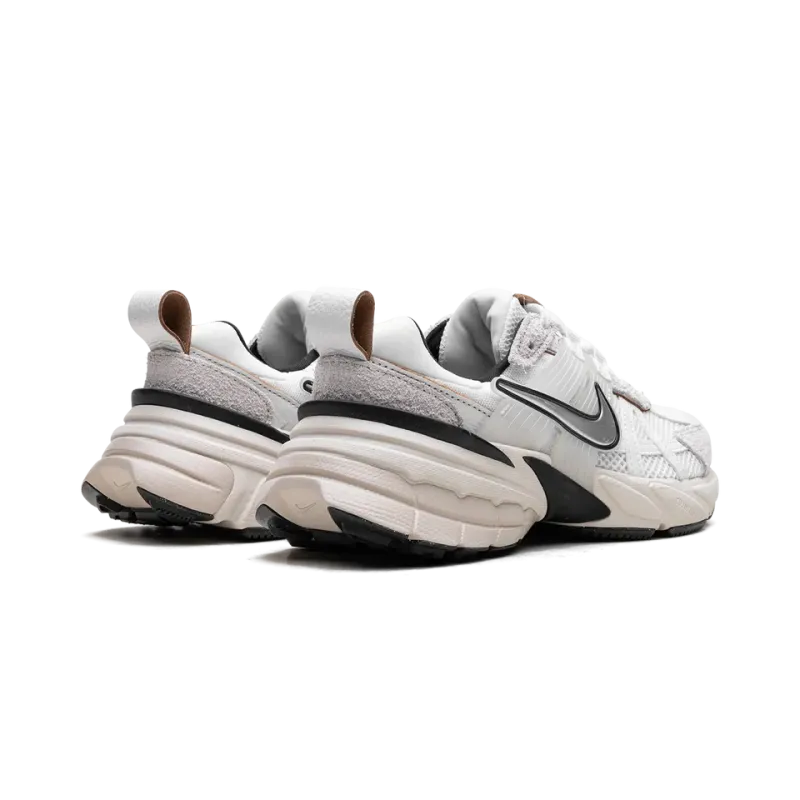 Nike V2K Run Wmns Summit White Womens