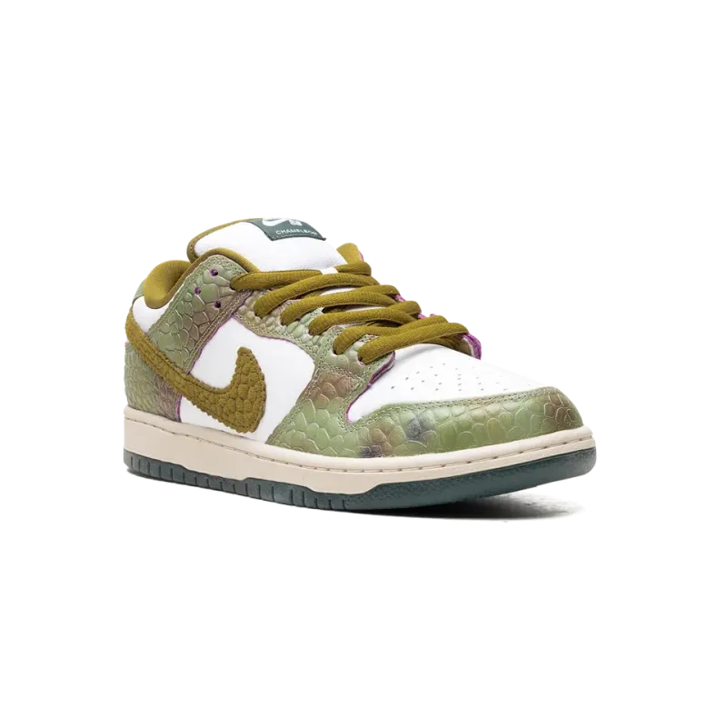 Nike SB Dunk Low Alexis Sablone - Chameleon Mens