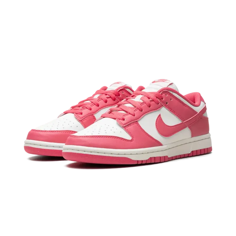 Nike Nike Dunk Low. WMNS Pink Womens