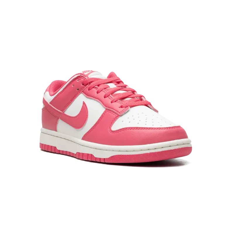 Nike Nike Dunk Low. WMNS Pink Womens