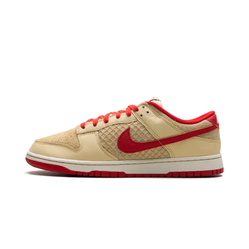 Nike Dunk Low STRAWBERRY WAFFLE Mens