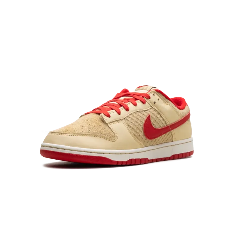 Nike Dunk Low STRAWBERRY WAFFLE Mens