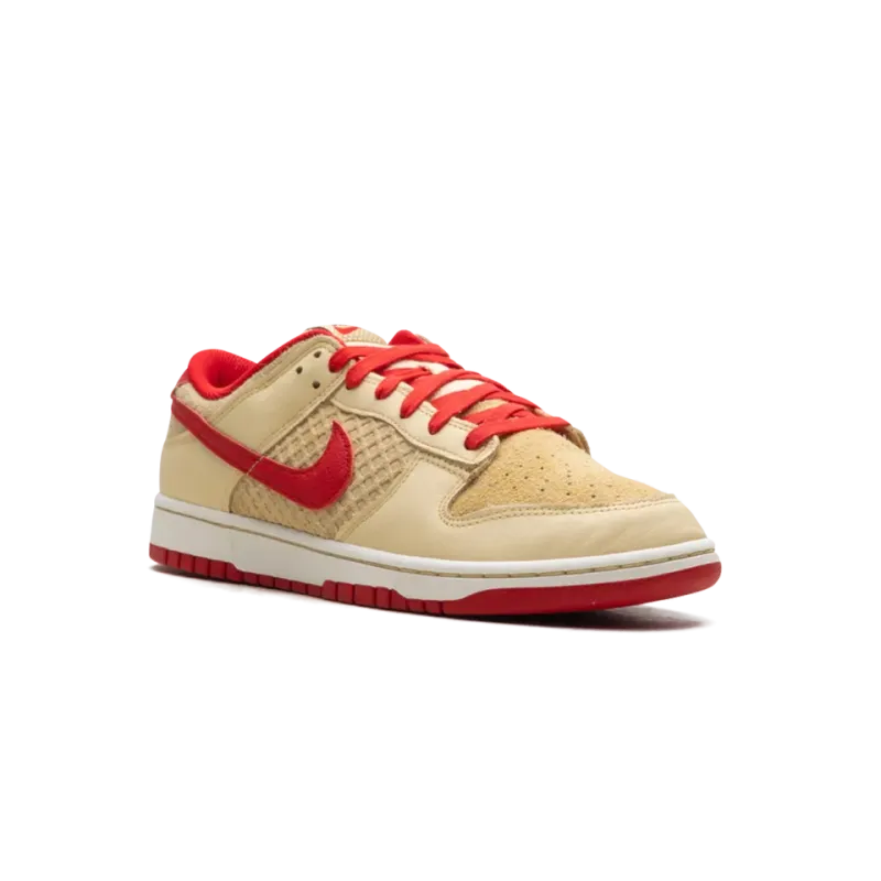 Nike Dunk Low STRAWBERRY WAFFLE Mens