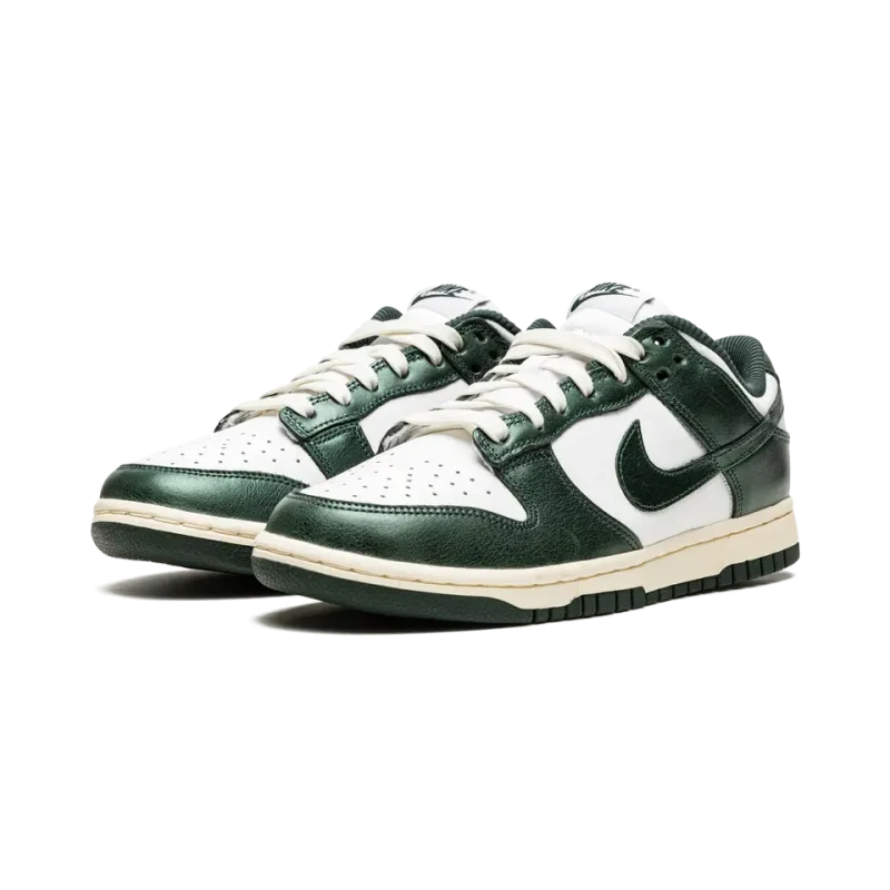 Nike DUNK LOW WMNS Vintage Green Womens