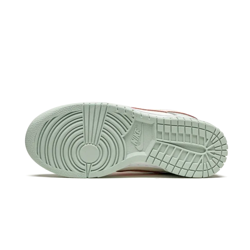 Nike DUNK LOW WMNS Barely Green Womens