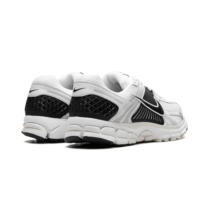 Nike Zoom Vomero 5 White / Black Mens