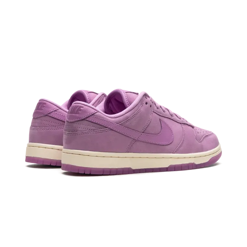 Nike DUNK LOW WMNS Rush Fuchsia Womens
