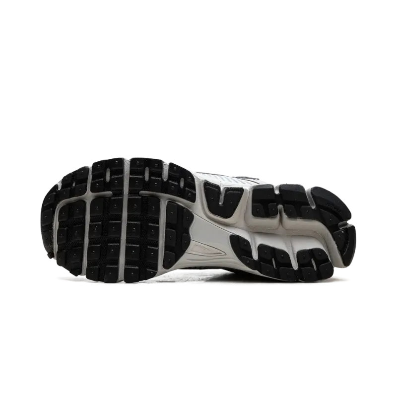 Nike Zoom Vomero 5 WMNS Light Silver Chrome Womens