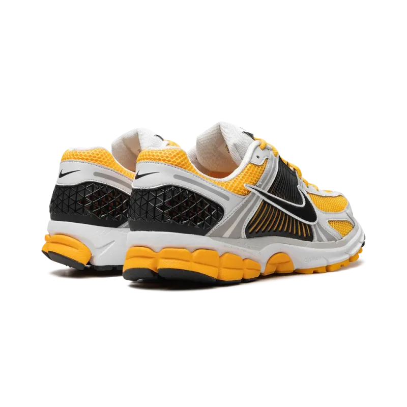Nike Zoom Vomero 5 University Gold' Mens