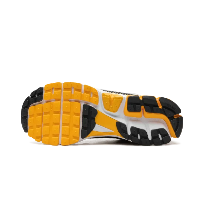 Nike Zoom Vomero 5 University Gold' Mens
