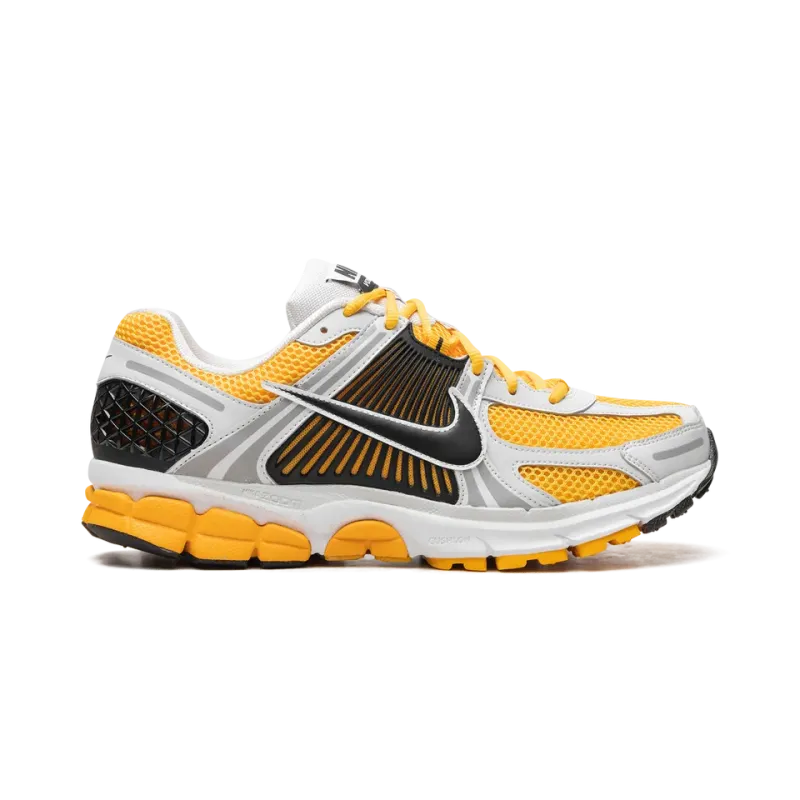 Nike Zoom Vomero 5 University Gold' Mens