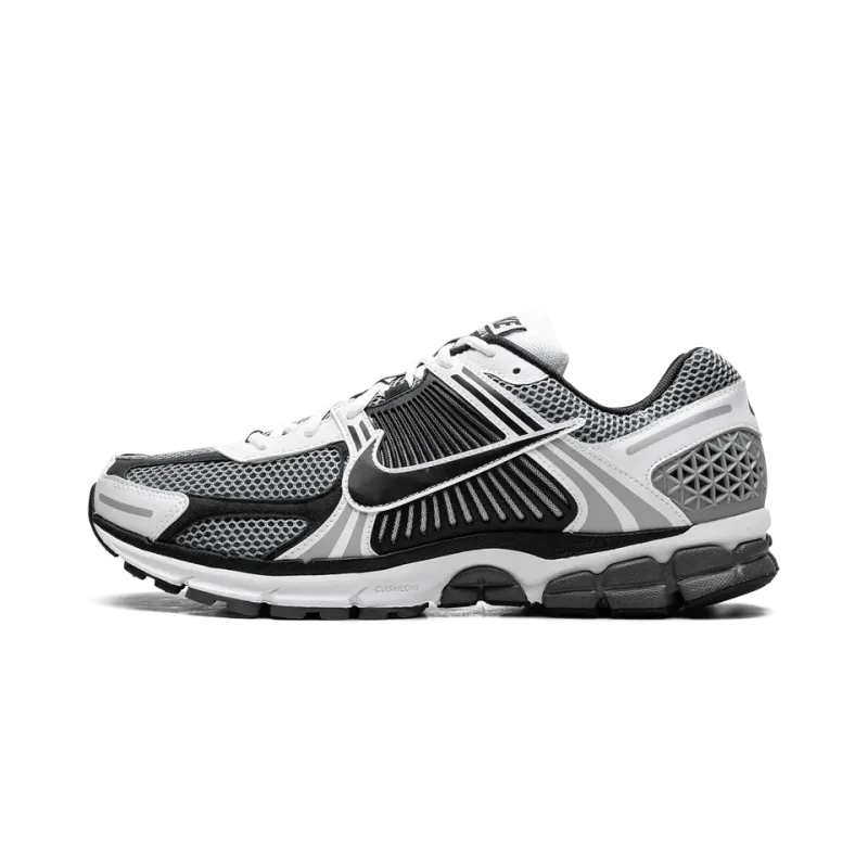 Nike Zoom Vomero 5 SE SP Black / Metallic Silver Mens