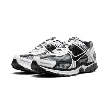 Nike Zoom Vomero 5 SE SP Black / Metallic Silver Mens