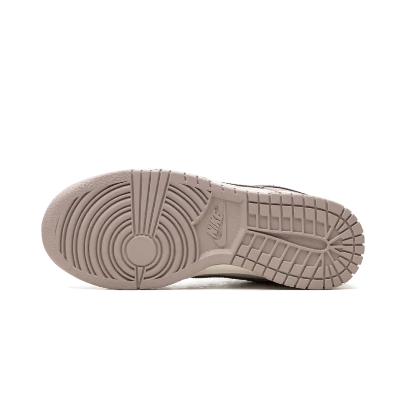 Nike DUNK LOW WMNS Diffused Taupe Womens
