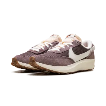 Nike Waffle Debut VNTG WMNS Plum Eclipse Womens
