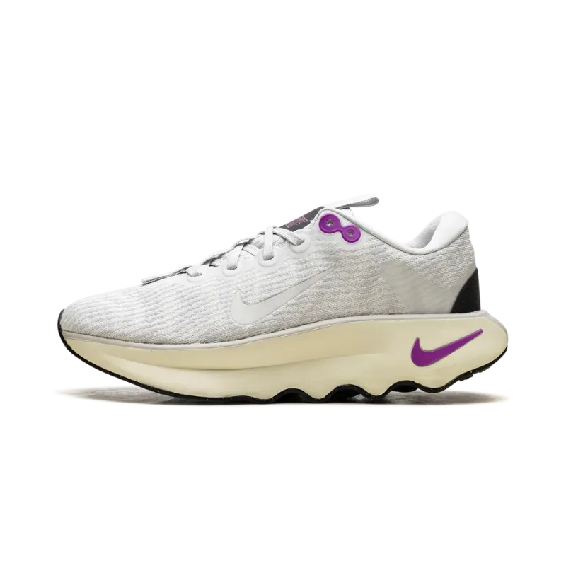 Nike Motiva WMNS Photon Dust Hyper Violet Coconut Milk Womens