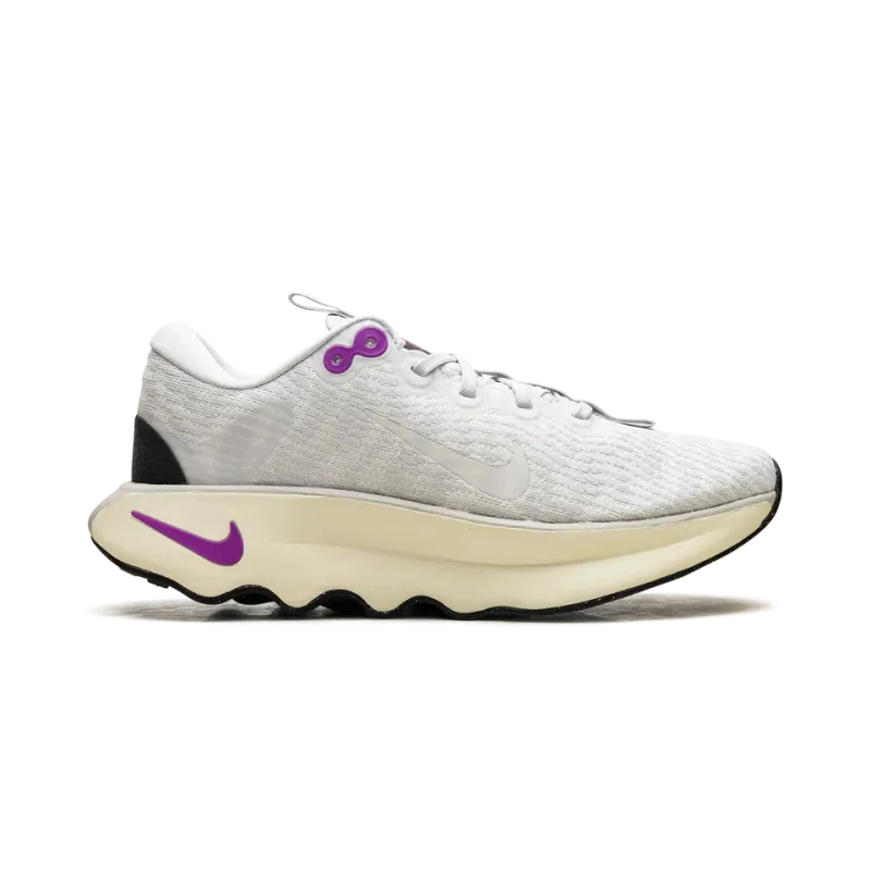 Nike Motiva WMNS Photon Dust Hyper Violet Coconut Milk Womens