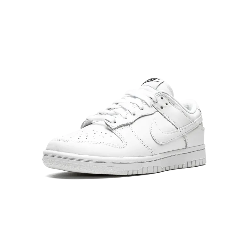Nike DUNK LOW WMNS Triple White Womens