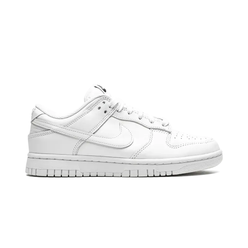 Nike DUNK LOW WMNS Triple White Womens