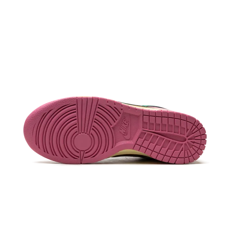 Nike DUNK LOW WMNS Parris Goebel Womens