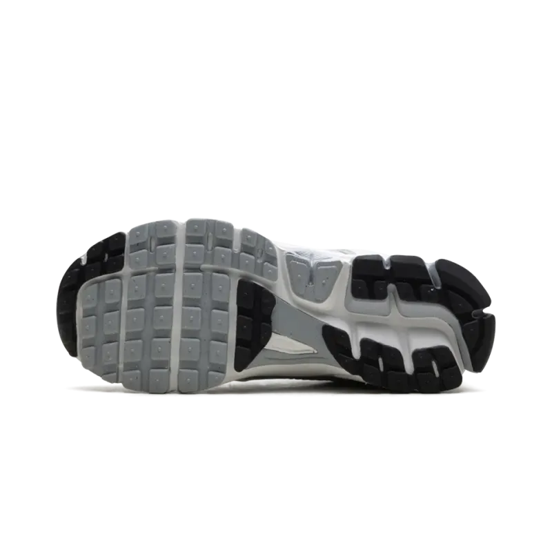 Nike Zoom Vomero 5 Pure Platinum Grade School