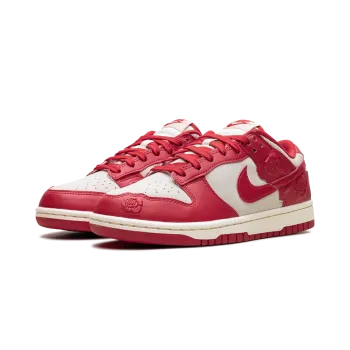 Nike Dunk Low WMNS Red Roses Womens