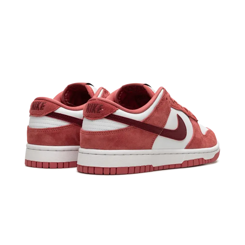 Nike DUNK LOW WMNS Valentine's Day Womens