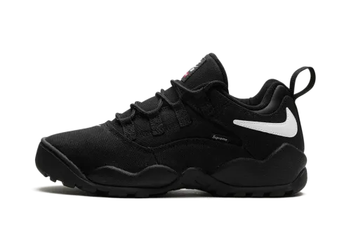 Supreme x Nike SB Darwin Low 'Black' — Retro Skate Icon Reborn