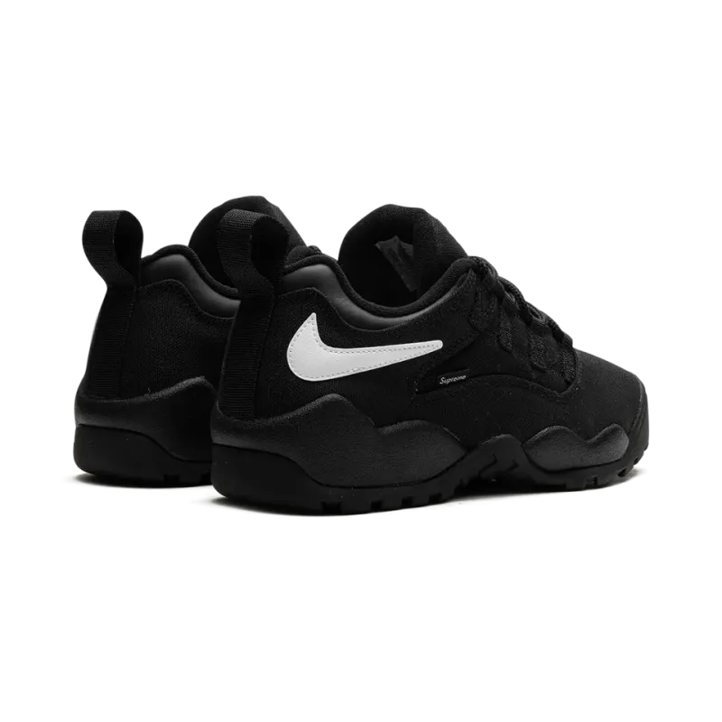 Nike SB Darwin Low Supreme - Black Mens