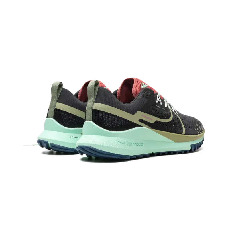 React Pegasus Trail 4 Alligator Unisex