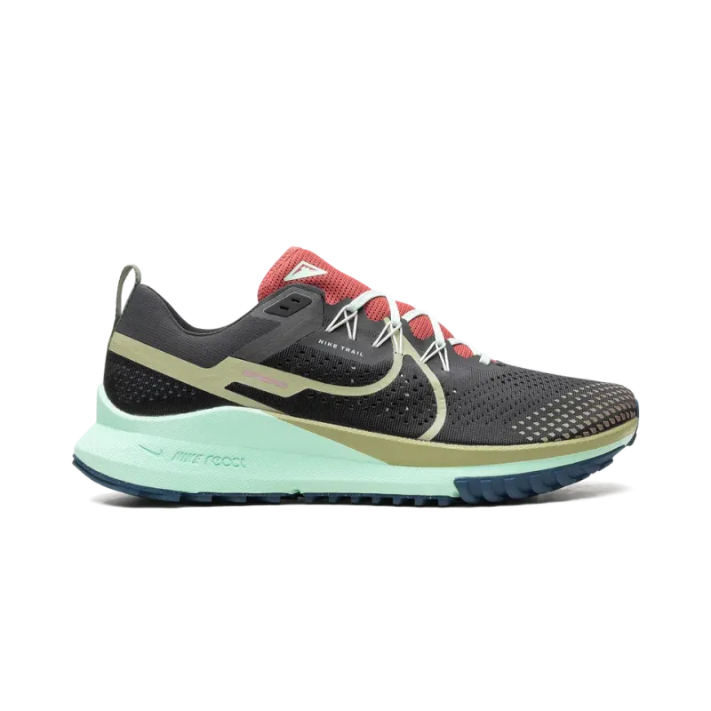 React Pegasus Trail 4 Alligator Unisex