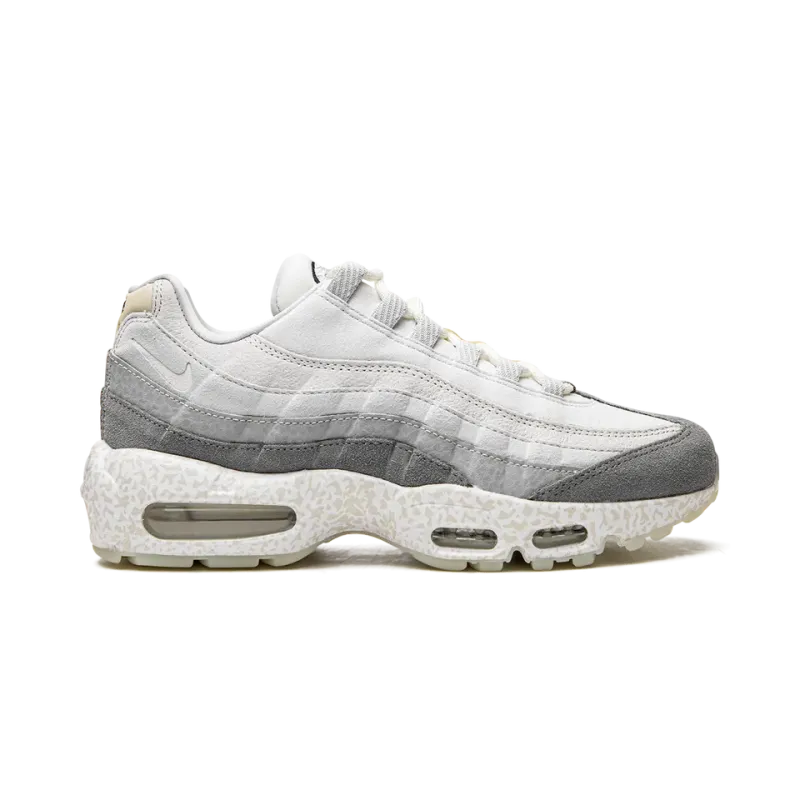 Nike Air Max 95 QS Light Bone-Glow in the Dark Mens