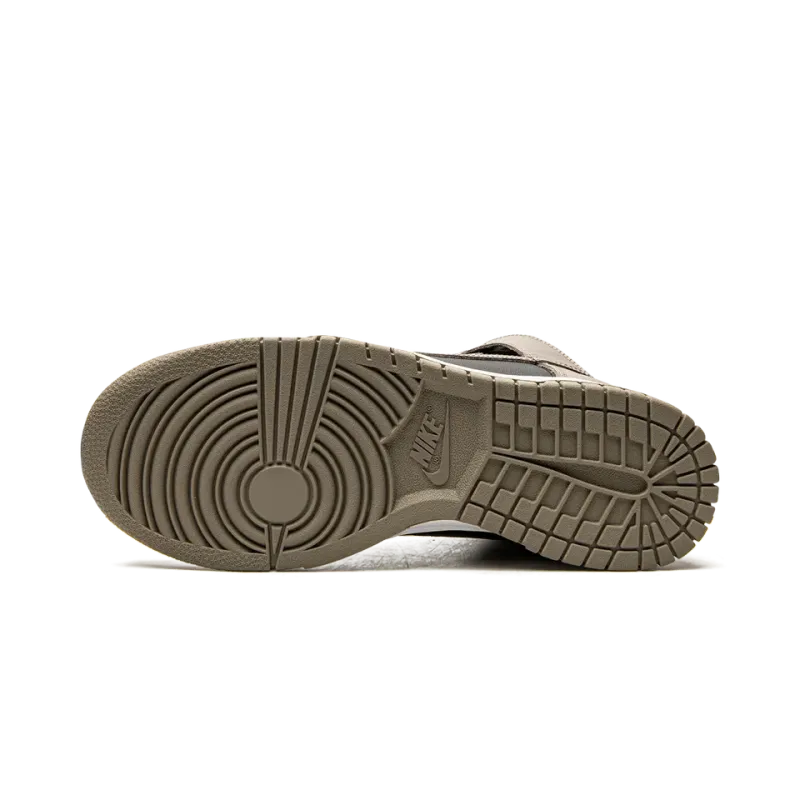 Nike DUNK HIGH WMNS Moon Fossil Womens