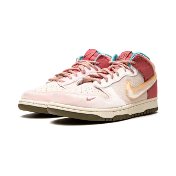 Nike Dunk Mid Social Status - Strawberry Chocolate Mens