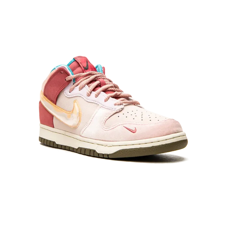 Nike Dunk Mid Social Status - Strawberry Chocolate Mens