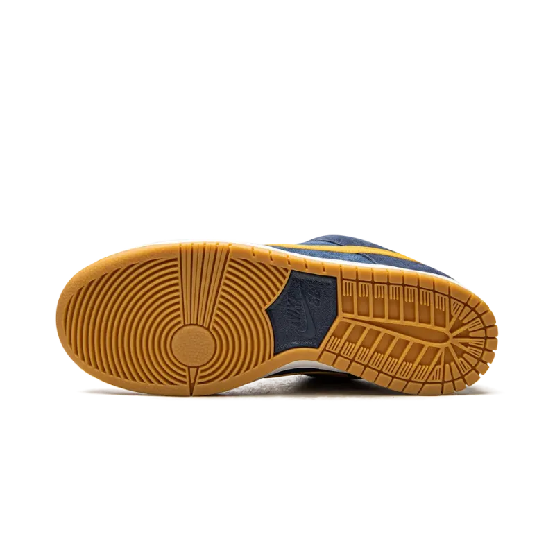 Nike SB Dunk Low Barcelona Mens