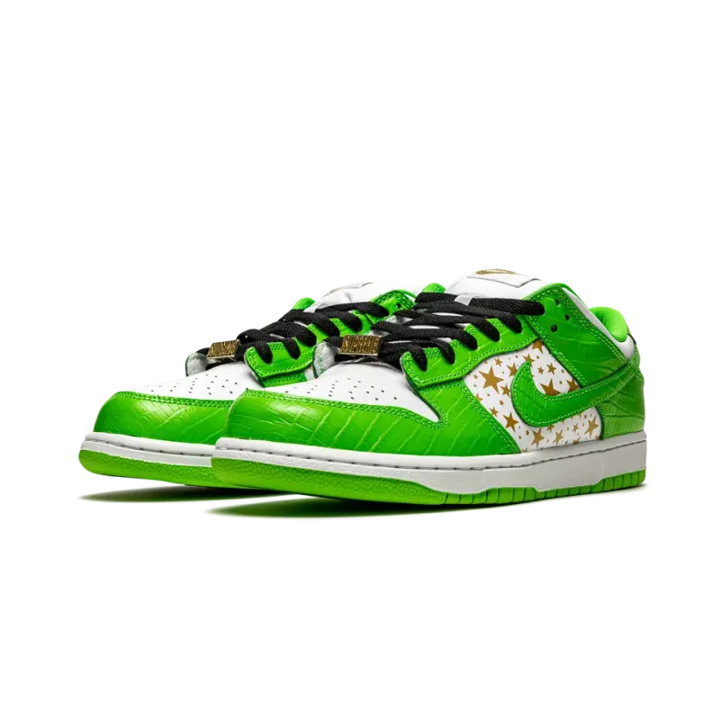 Nike SB Dunk Low Supreme - Stars - Mean Green Mens
