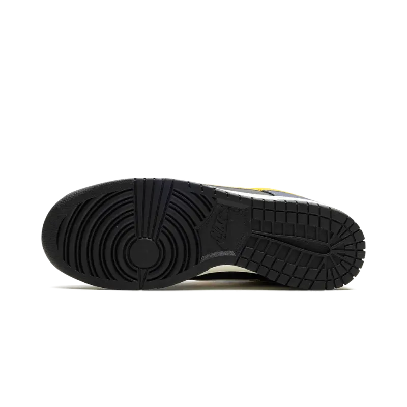 Nike Dunk Low Vintage Michigan Mens