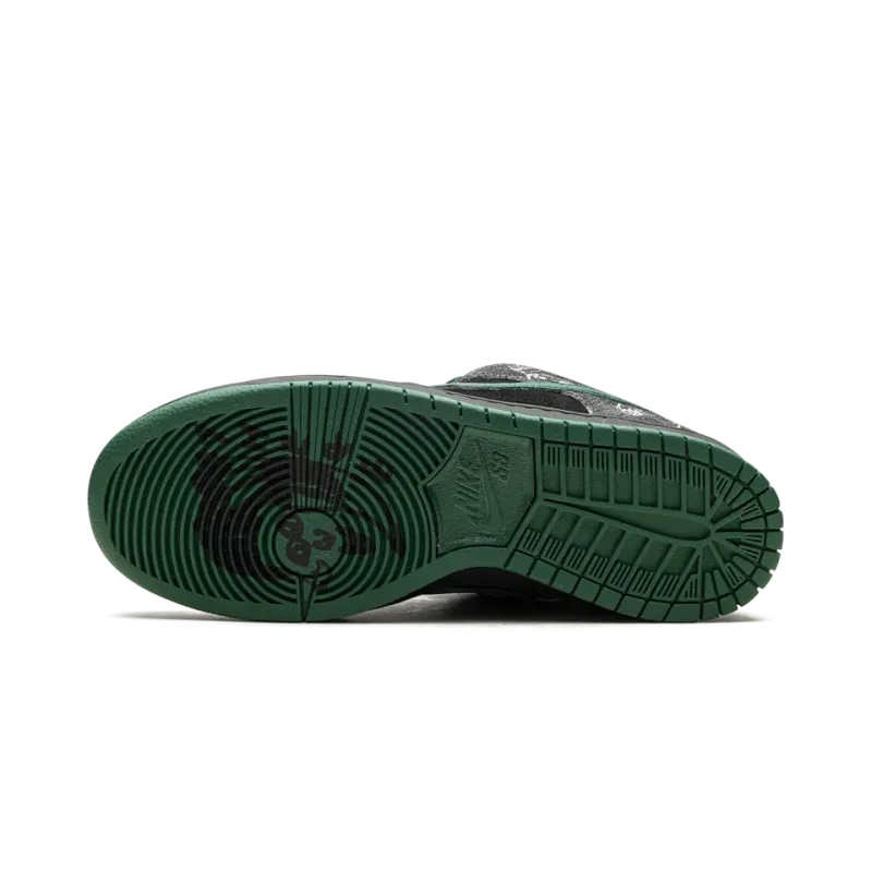 Nike SB Dunk Low There Skateboards Mens