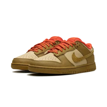 Nike DUNK LOW WMNS Bronzine Picante Red Womens