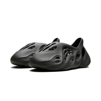 Yeezy Yeezy Foam Runner Carbon Mens